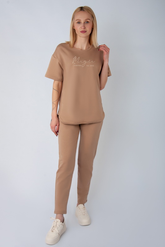 Костюм жіночий